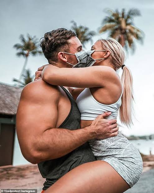 Read Experts’ Guildline For Couples Who Want To  Get ‘Freaky’ Amid COVID-19 Pandemic