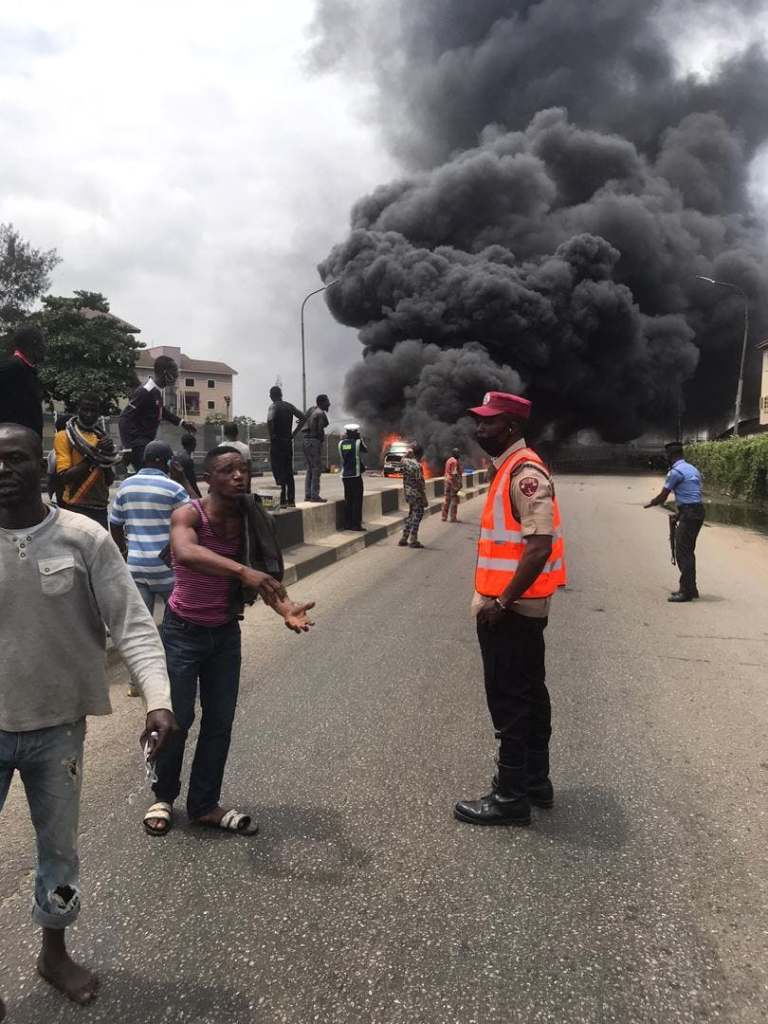 BREAKING: Fire Guts Bus On Third Mainland Bridge