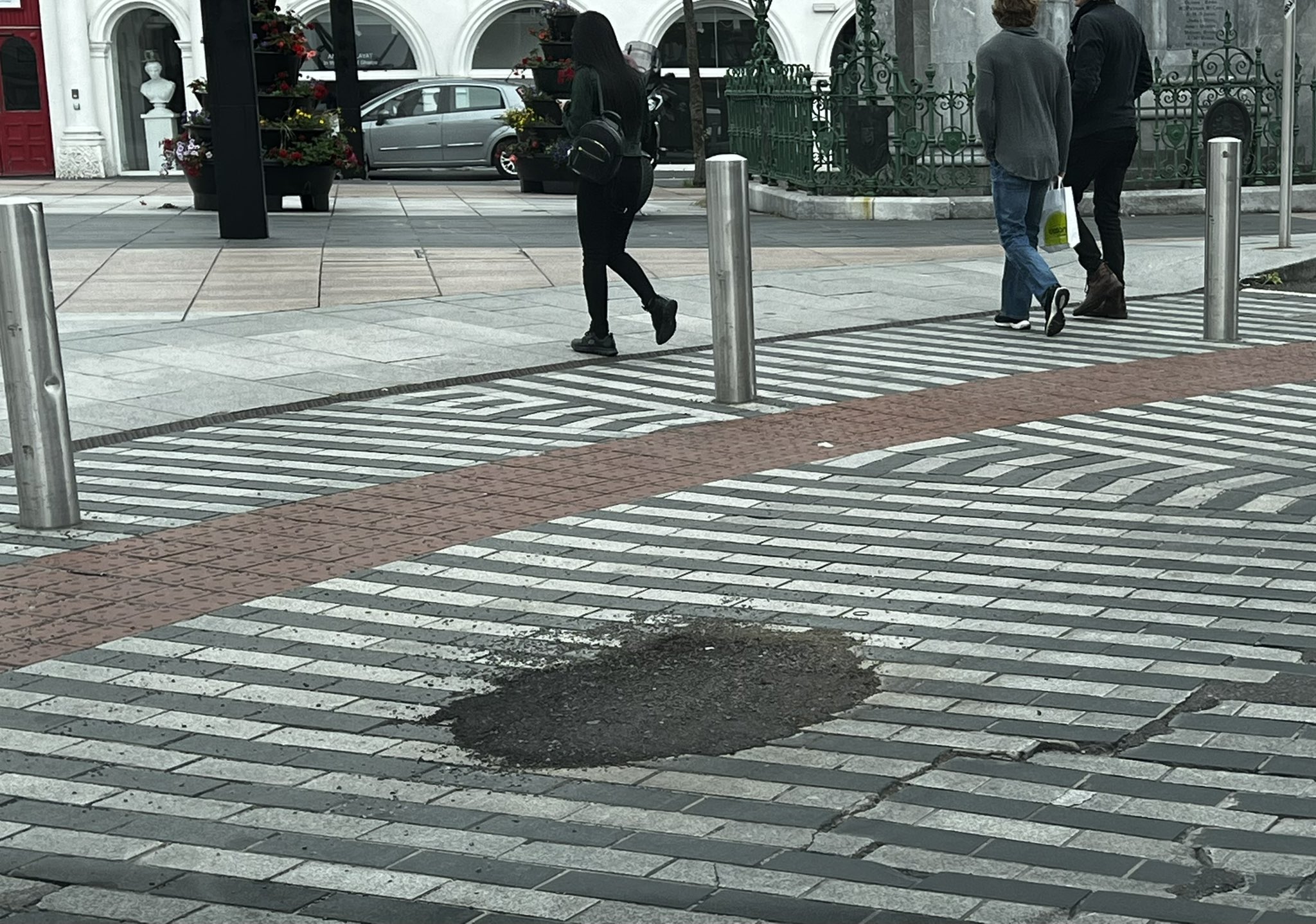 Things a safety cautious pedestrian should do always