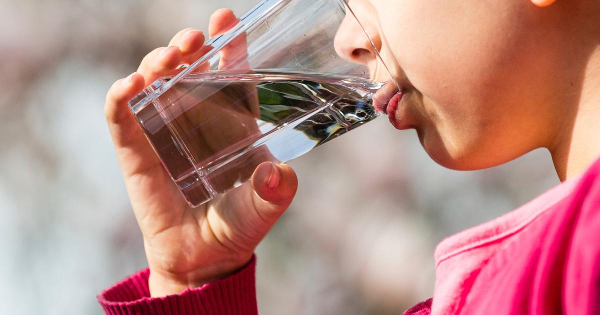 The Amazing Benefits Of Drinking 8 Glasses Of Water A Day