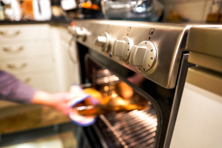 Safety in the Kitchen: Minimizing Accidents and Promoting Healthy Cooking Habits