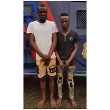 See How Robbers Attack Motorist At Traffic