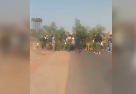 Plateau - four mine workers