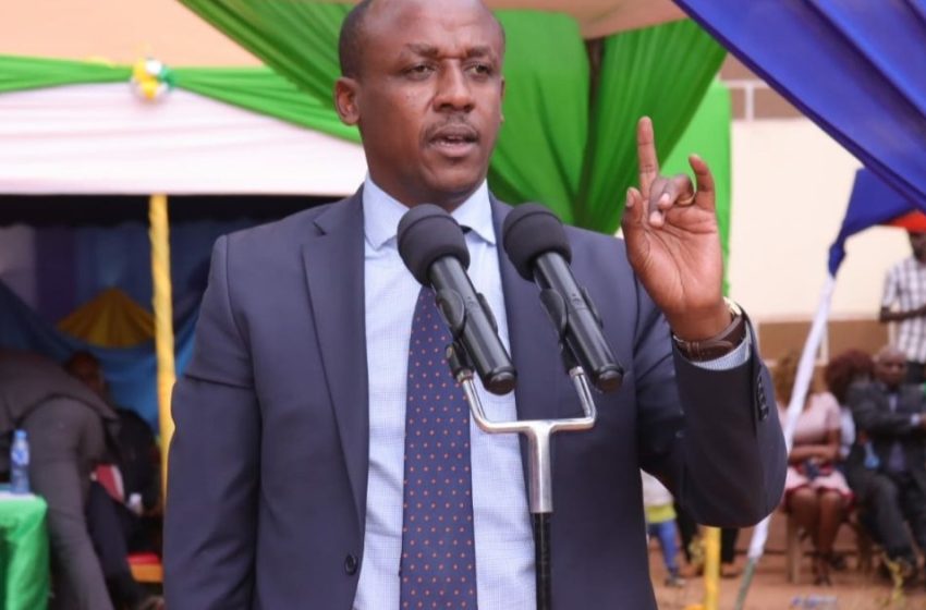 Makueni Governor Mutula Kilonzo has warned individuals who are destroying the environment by illegally cutting down trees and burning charcoal in the area that they will be prosecuted.