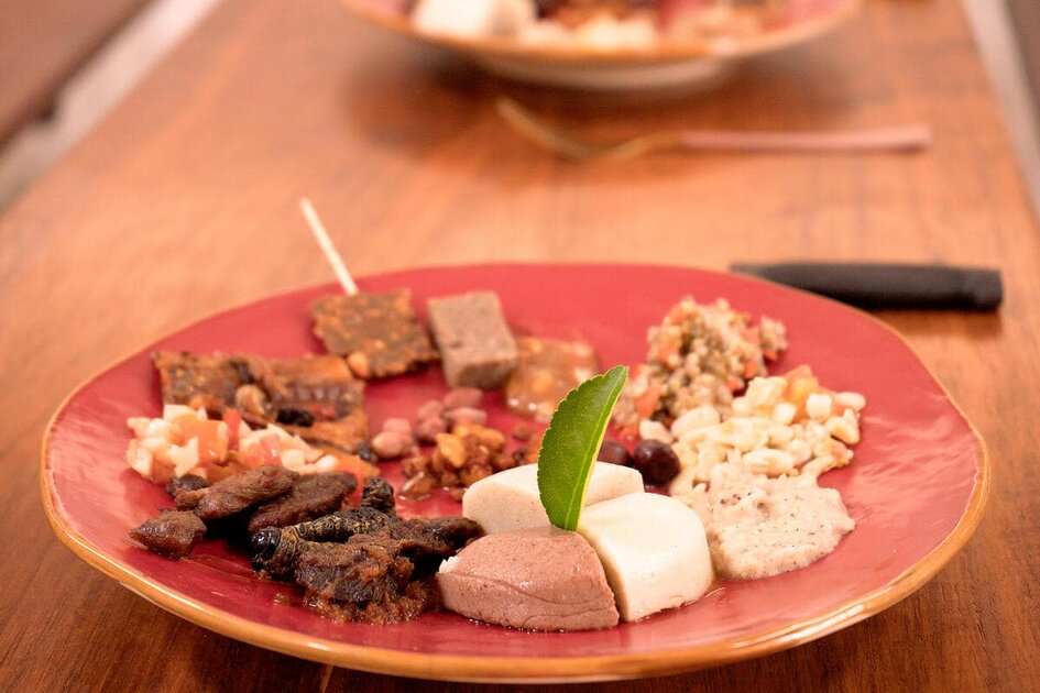 Food Safety in Public Places: Protecting Yourself from Harmful Bacteria